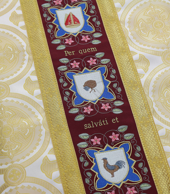 Seiden-Kasel "Passion und Auferstehung Jesu Christi" F820-K8